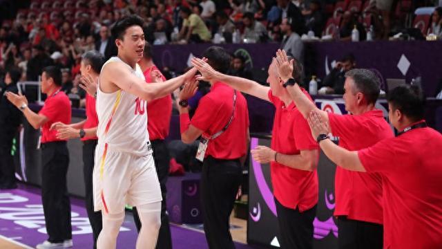 九游官方网站-中国篮球也有了“海外兵团”的雏形！走出去，我们需要更高的天花板